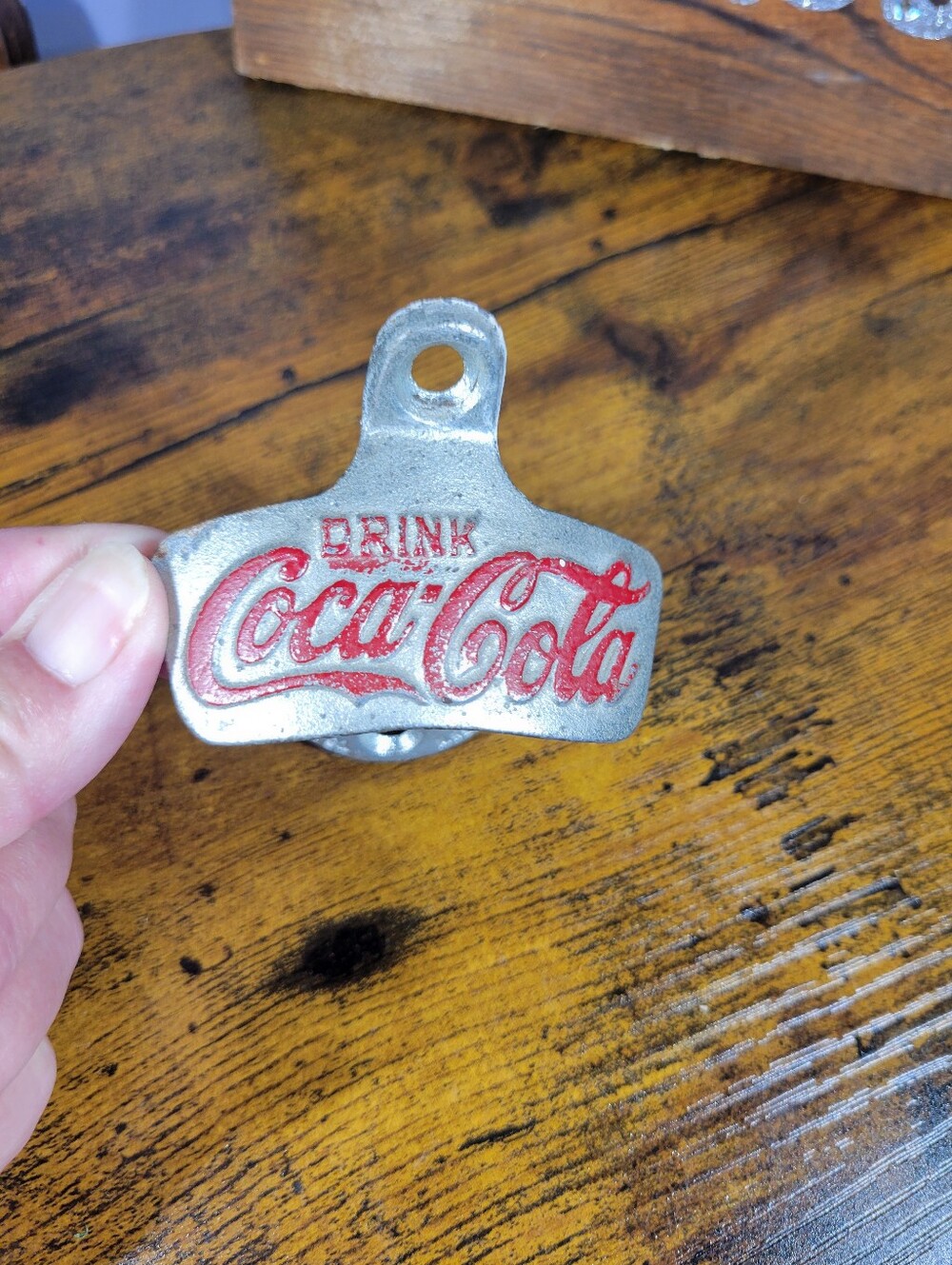 Vintage starr x Coca-Cola Red and Silver Wall Mounted Bottle Opener - Picture 4 of 10